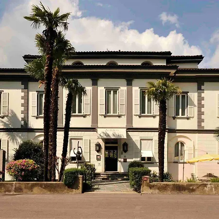 Garni Gardenia Otel Caslano